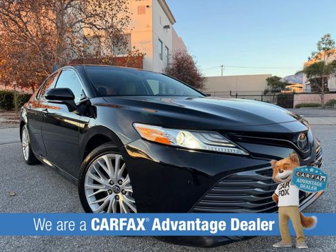 Used 2018 Toyota Camry XLE image 1