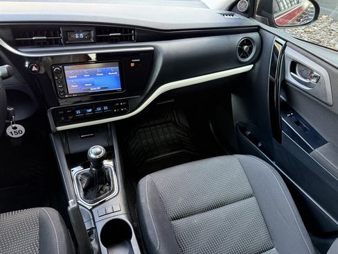 Used 2017 Toyota Corolla iM FWD image 19