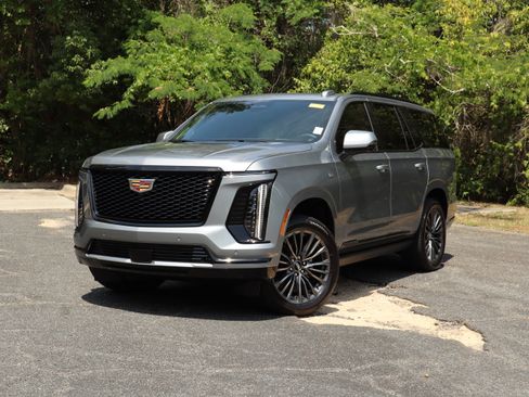 Certified 2026 Cadillac Escalade Platinum Sport w/ LPO, Floor Liner Package AWD/4WD image 2