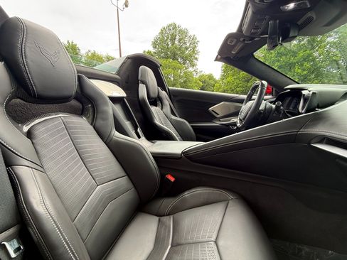 Used 2024 Chevrolet Corvette Z06 RWD image 34