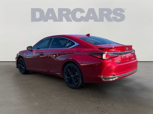 Used 2022 Lexus ES 300h F Sport w/ Accessory Package image 4