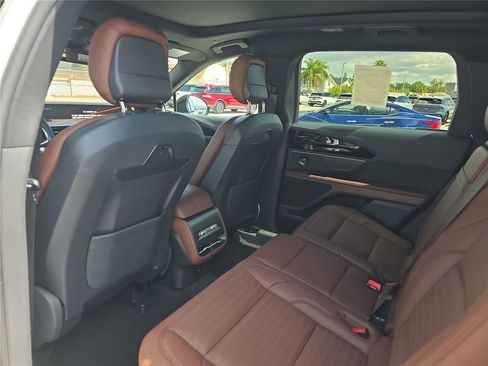 New 2026 Lincoln Nautilus Reserve AWD/4WD image 10