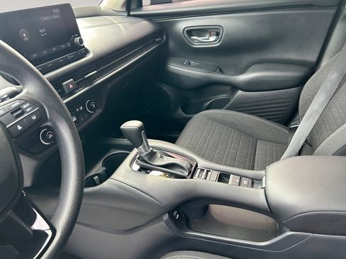 Certified 2025 Honda HR-V LX image 10