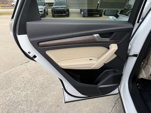 Used 2024 Audi Q5 2.0T Premium Plus image 21