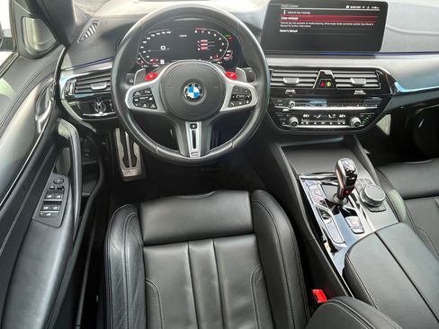 Used 2022 BMW M5 image 23