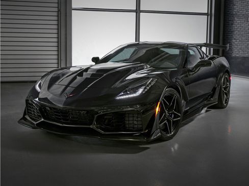 Used 2019 Chevrolet Corvette ZR1 RWD image 1