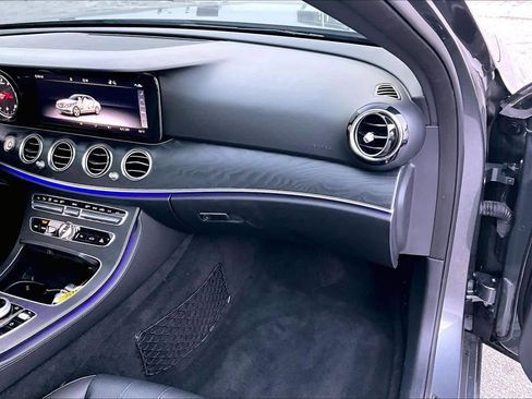 Used 2019 Mercedes-Benz E 450 4MATIC Sedan w/ Premium Package image 19