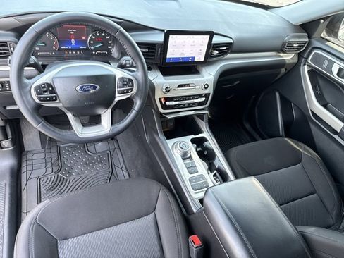 Used 2023 Ford Explorer XLT image 26
