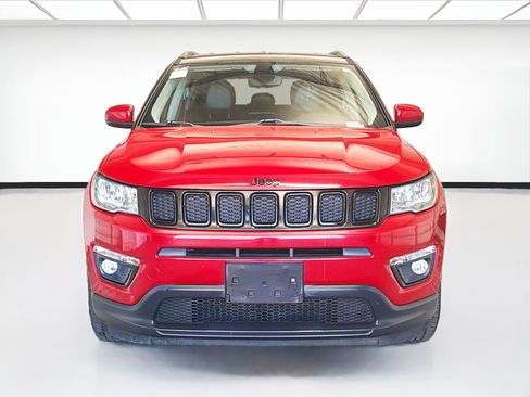 Used 2018 Jeep Compass Latitude FWD image 2