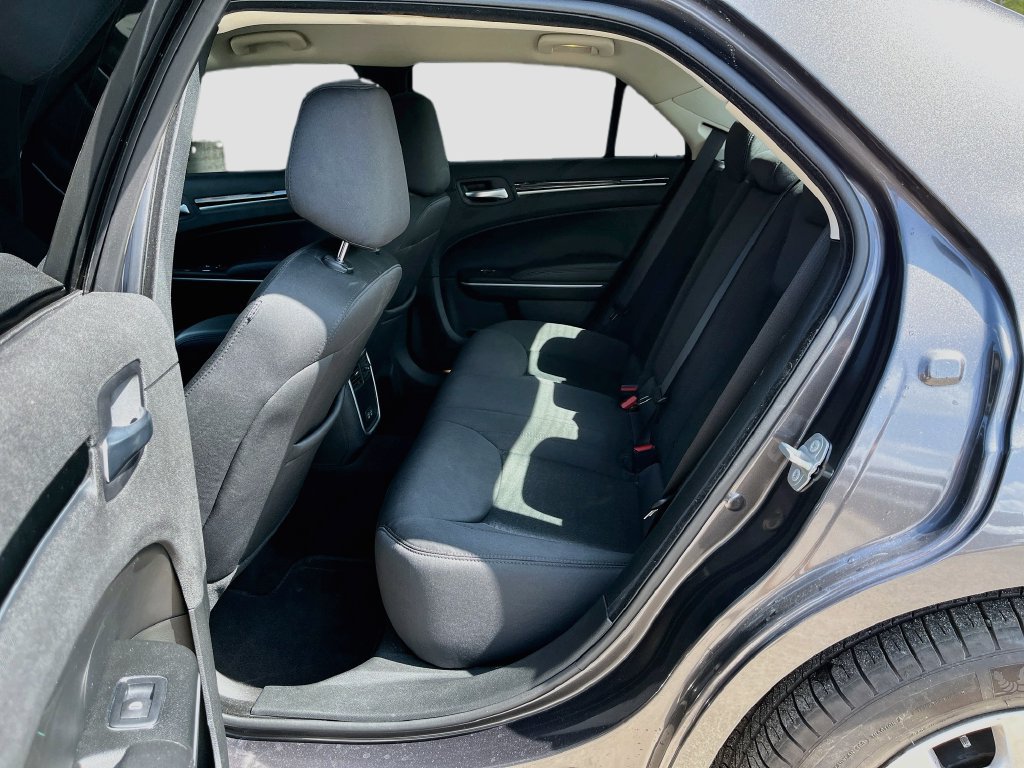 Used 2023 Chrysler 300 Touring RWD image 22