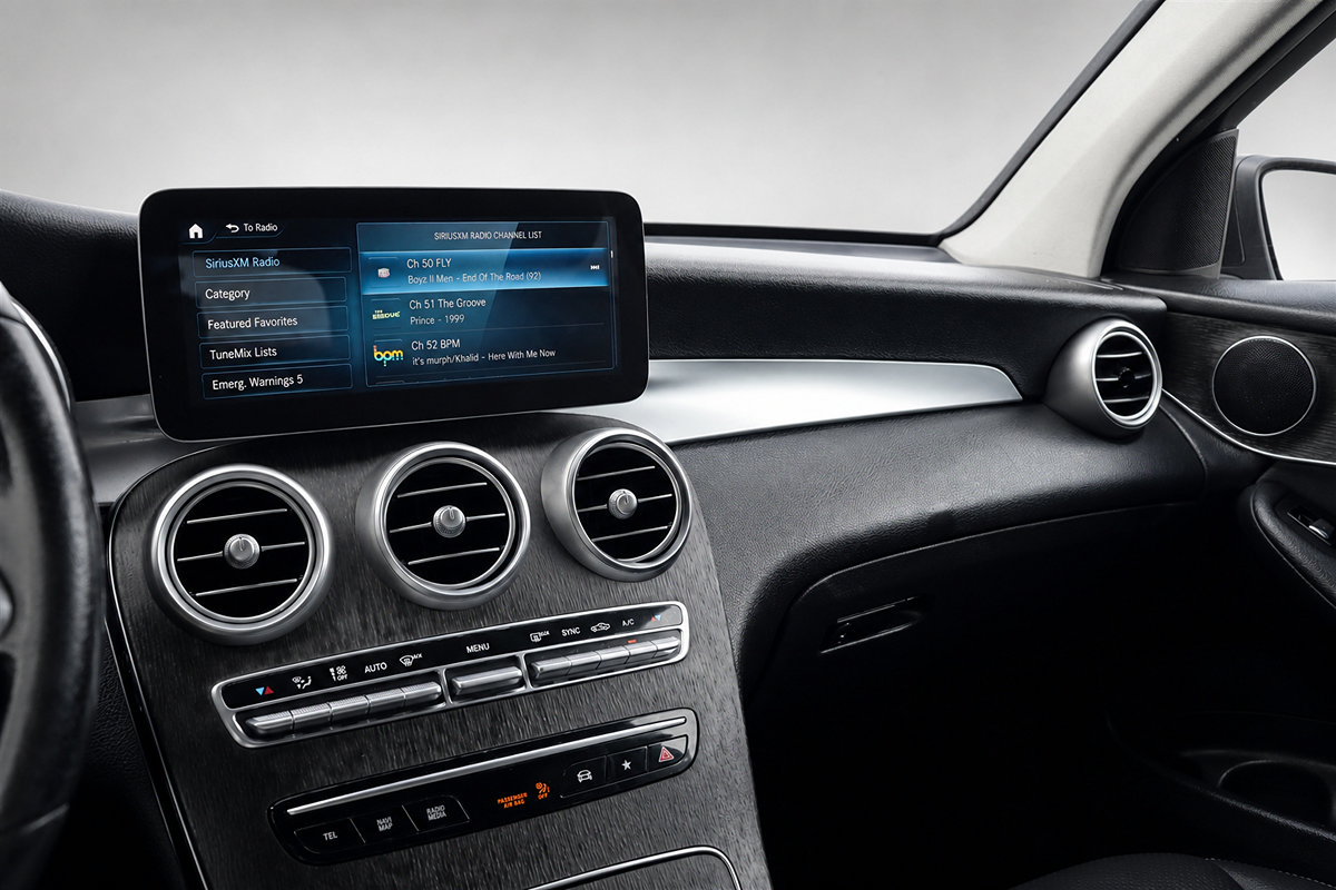Used 2021 Mercedes-Benz GLC 300 w/ Premium Package image 30