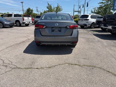 Used 2021 Nissan Versa S FWD image 4