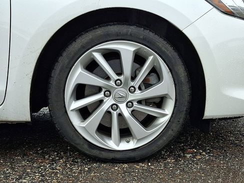 Used 2017 Acura ILX w/ Premium Package image 8