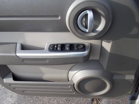 Used 2007 Dodge Nitro SLT image 16