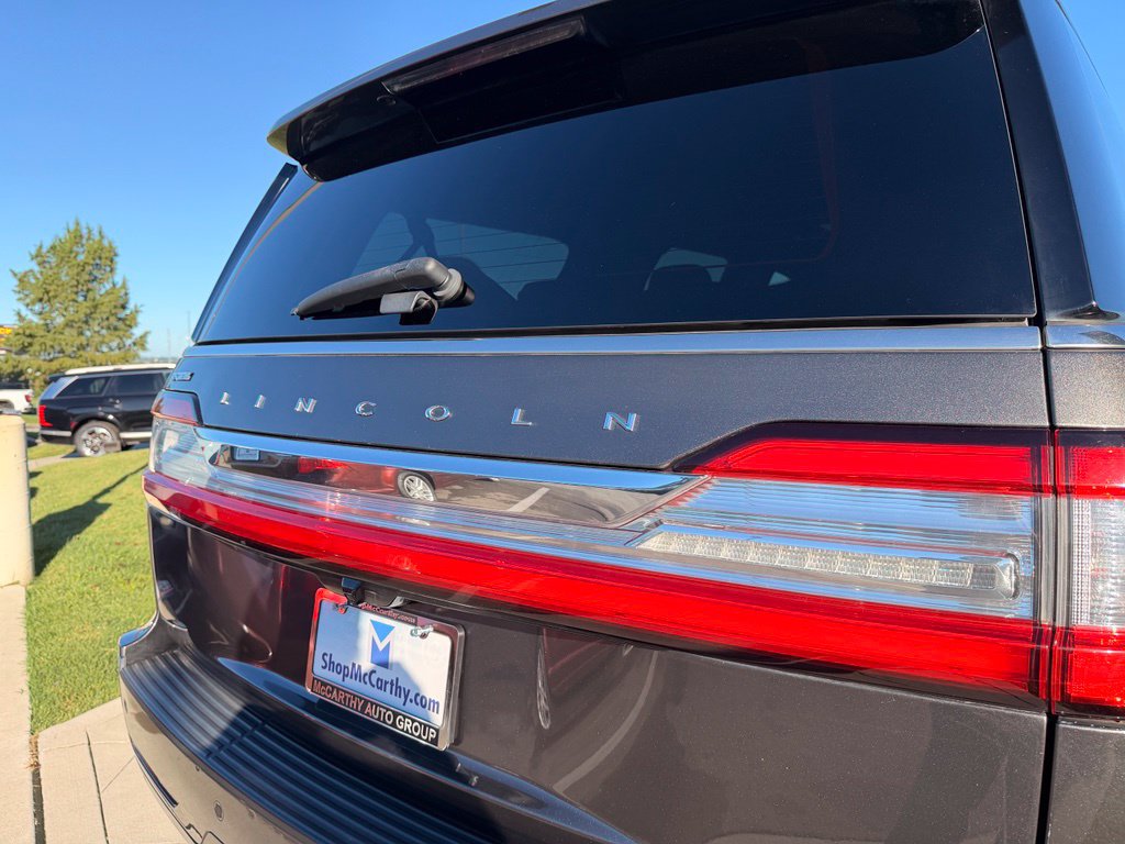 Used 2018 Lincoln Navigator L Select w/ Technology Package AWD/4WD image 36