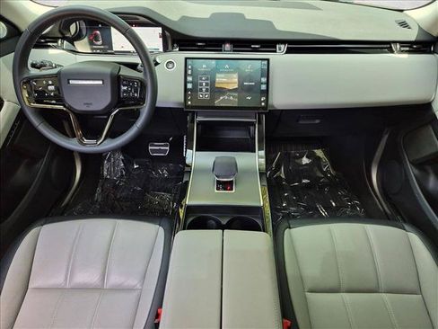 Used 2024 Land Rover Range Rover Evoque Dynamic SE AWD/4WD image 16