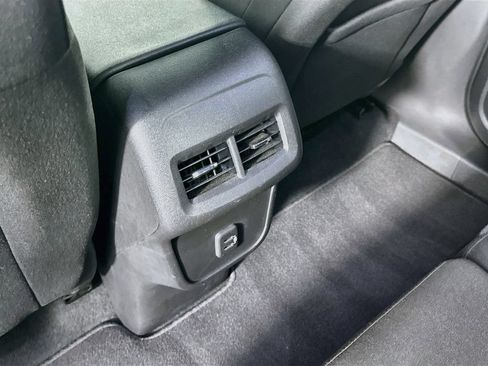 Used 2022 Chevrolet Equinox LT FWD image 35