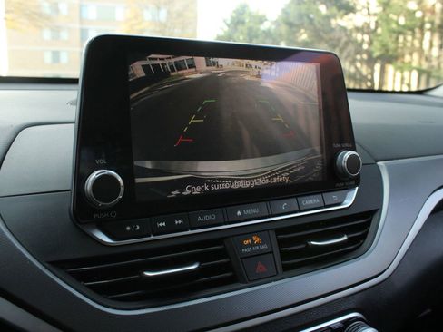 Used 2023 Nissan Altima 2.5 SR FWD image 34