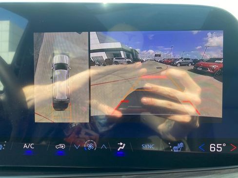 Used 2026 Chevrolet Suburban Z71 w/ Comfort Package image 22