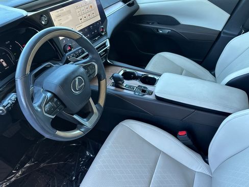 Used 2023 Lexus RX 350 w/ Cold Area Package AWD/4WD image 10