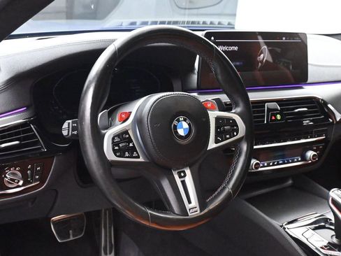 Used 2022 BMW M5 w/ Executive Package image 32