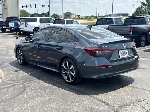 Certified 2025 Honda Civic Sport Touring image 9