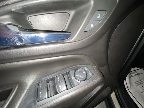 Used 2019 Chevrolet Equinox LT image 13