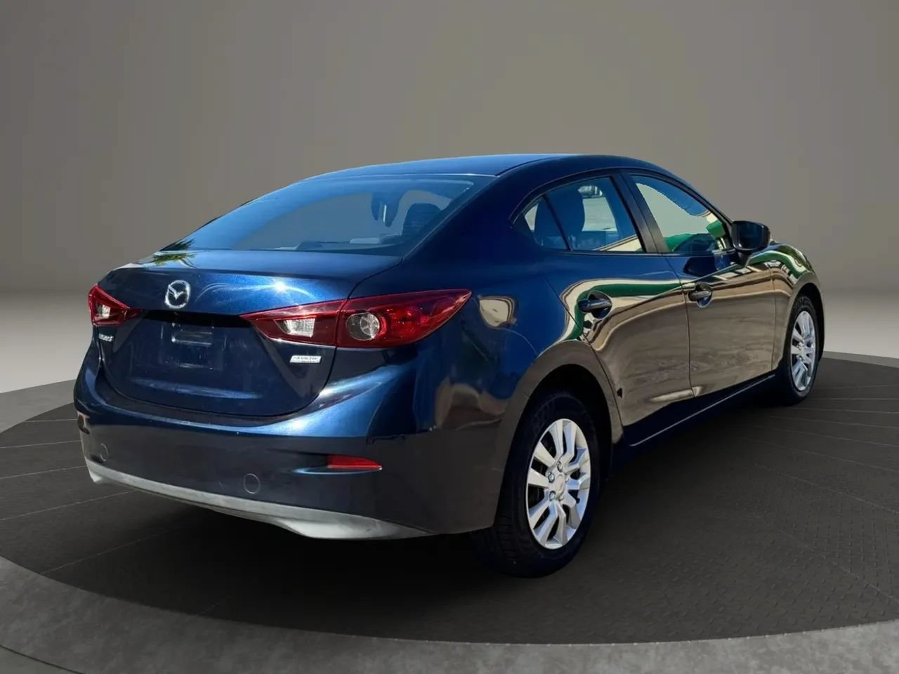 Used 2016 MAZDA MAZDA3 i Sport FWD image 5