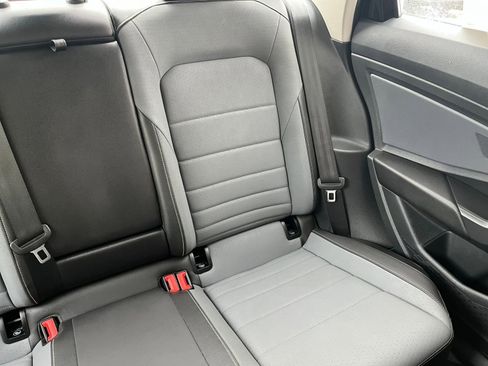 Used 2025 Volkswagen Jetta SE image 33