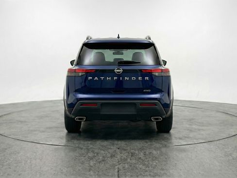 Used 2025 Nissan Pathfinder SV image 7