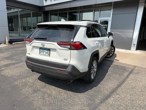 Used 2021 Toyota RAV4 XLE Premium AWD/4WD image 21