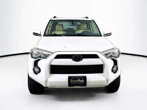Used 2016 Toyota 4Runner SR5 Premium image 2