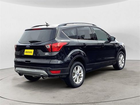 Used 2019 Ford Escape SEL image 5