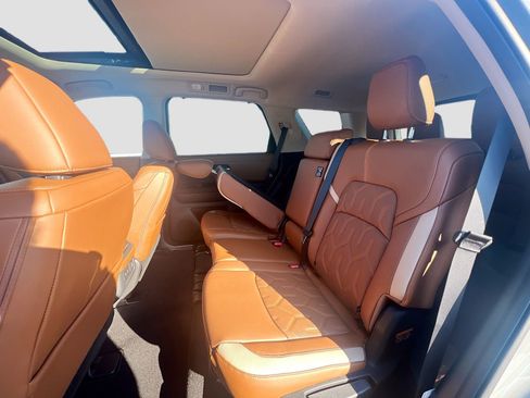 New 2026 Nissan Pathfinder Platinum image 25