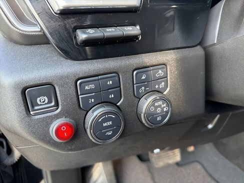 Used 2025 Chevrolet Silverado 3500 High Country w/ High Country Premium Package AWD/4WD image 31