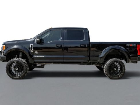 Used 2019 Ford F250 Lariat w/ Lariat Ultimate Package AWD/4WD image 9