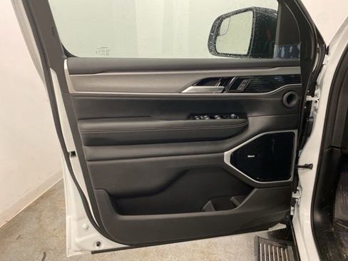 New 2026 Jeep Grand Wagoneer Limited AWD/4WD image 21