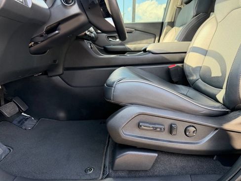 Used 2023 Honda Pilot Elite image 40