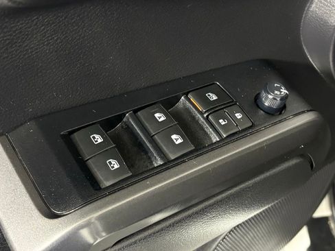 Used 2023 Toyota Tacoma TRD Off-Road AWD/4WD image 15