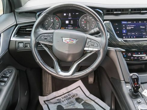 Used 2023 Cadillac XT6 Premium Luxury w/ Technology Package image 23