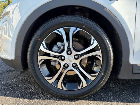 Used 2021 Chevrolet Bolt Premier w/ Infotainment Package image 32