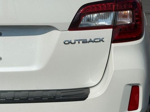Used 2016 Subaru Outback 2.5i Limited AWD/4WD image 14