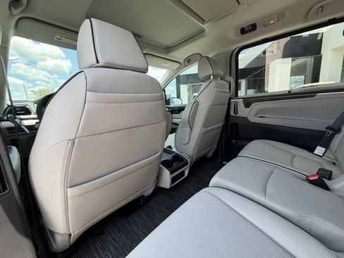 Used 2026 Honda Odyssey Touring image 12
