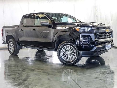 Used 2026 Chevrolet Colorado LT w/ Advanced Trailering Package AWD/4WD image 2