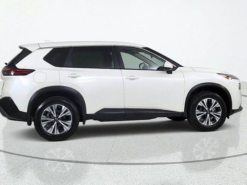 Used 2023 Nissan Rogue SV FWD image 7