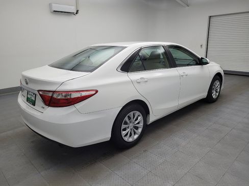 Used 2015 Toyota Camry LE image 10
