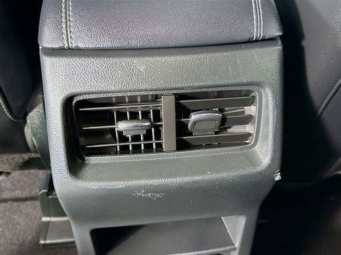 Used 2022 Ford Edge Titanium image 25