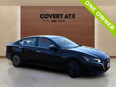 Used 2024 Nissan Altima 2.5 SV image 6