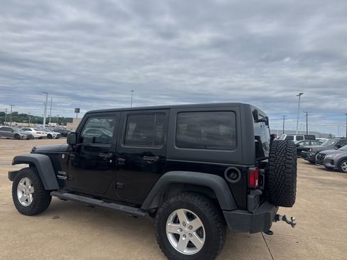 Used 2015 Jeep Wrangler Unlimited Sport w/ Quick Order Package 24S AWD/4WD image 13