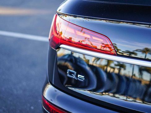 Used 2023 Audi Q5 2.0T Premium Plus w/ Premium Plus Package image 11